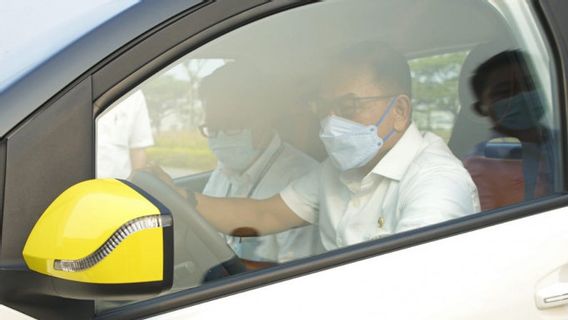 Kunjungi Pabrik Wuling di Cikarang, Moeldoko: Pemerintah Berkomitmen Kembangkan Mobil Listrik, meski Tantangannya Tidak Mudah