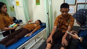 Sembilan Pelajar SMK Sore Tulungagung Diduga Keracunan MBG