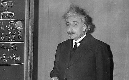 Tawaran Kursi Presiden Israel untuk Yahudi Terbesar Albert Einstein