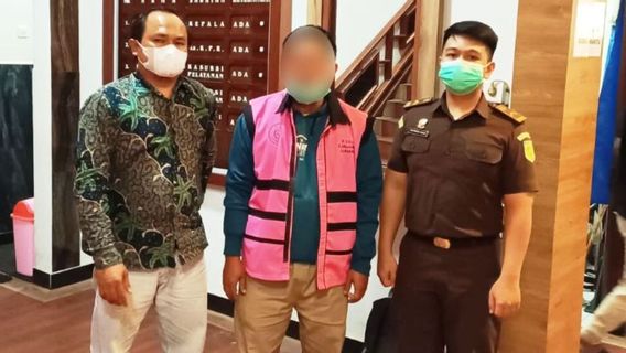 Kejari Samarinda Tahan PNS RSUD Wahidin Mojokerto Tersangka Cukai Tembakau