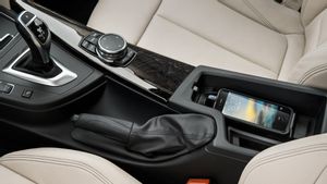 BMW Astra Tanggapi Soal Wireless Charger Tak Kompatibel dengan iPhone 15