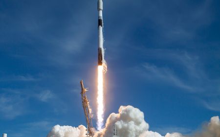 FAA Izinkan Falcon 9 untuk Terbang Kembali