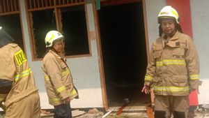 SMK Pami Jaya Duren Sawit Terbakar Akibat Bakaran Sampah di Sekitar Lokasi