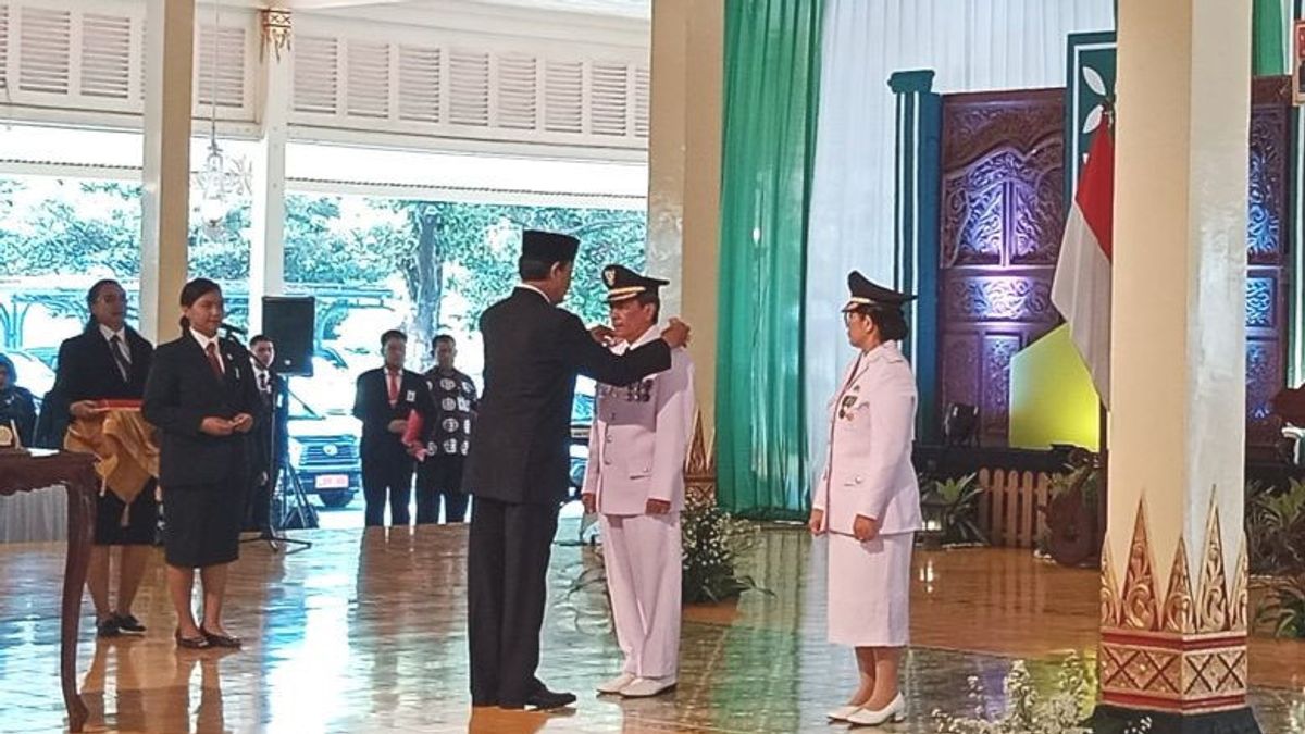 Sultan HB X Lantik Pj Le maire de Yogyakarta et Pj Regent Kulon Progo