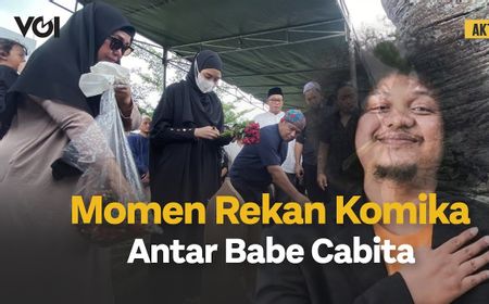 VIDEO: Pemakaman Babe Cabita, Praz Teguh Turun ke Liang Lahat