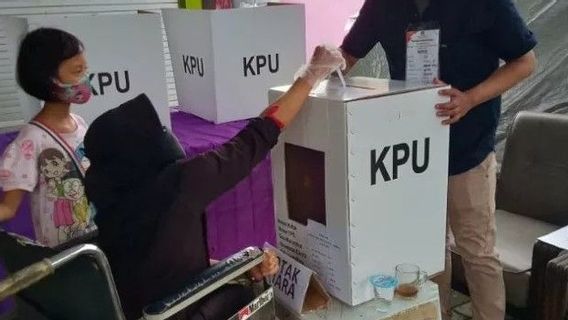 The Riau Islands KPU Remaps The 2024 Election TPS On Serasan Island After The Landslide Disaster