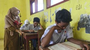 Kemendikdasmen Beri Tunjangan Khusus Guru Terdampak Bencana Rp6 Juta