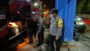在G20峰会之前，巴厘岛警方对众神之岛的五个入口进行了严密的守卫