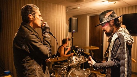 Jane's Addiction Releases New Single After Arguing And Canceling Tours