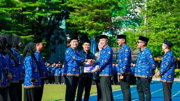 Bogor Lifts 3,868 Middle-aged Workers To Strengthen Public Services