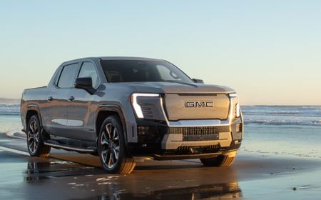 Pikap Listrik GMC Sierra EV Edition 1 yang Bakal Jadi Rival Tesla Cybertruck Mulai Dikirim ke Pelanggan