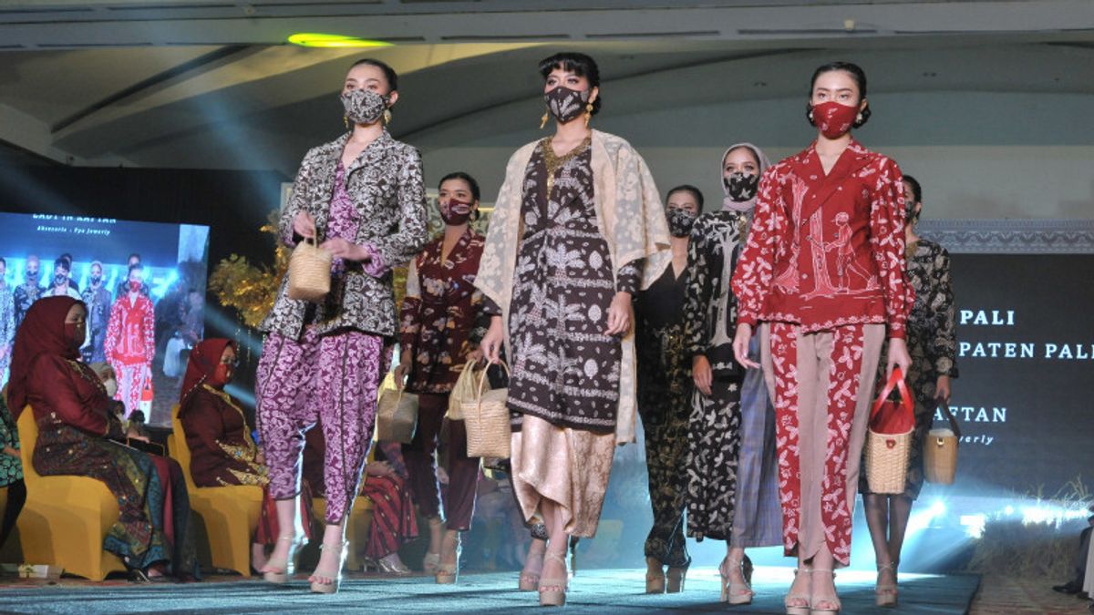 Wujudkan Indonesia Jadi Pusat Modest Fesyen, Kemenkop UKM Gandeng Dua Perusahaan Ini