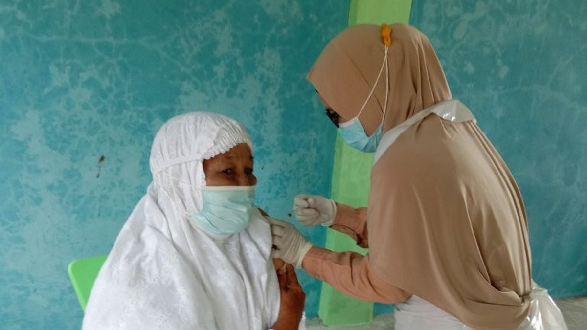Kategori Lansia di Mukomuko Sakit dan Lemah, Vaksinasi Dilanjutkan Setelah Lebaran