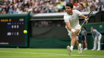 Congkaknya Carlos Alcaraz usai Lewati Babak Pertama Wimbledon 2023, Berani Beri Peringatan untuk Novak Djokovic