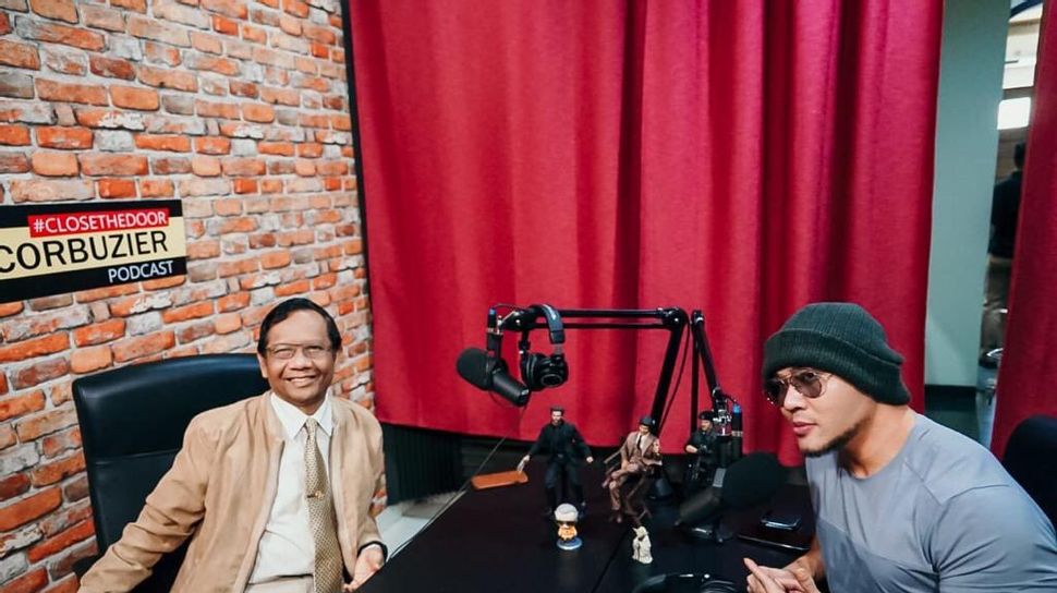 GothamChess on X: GOOD NEWS! I visited @corbuzier podcast and I am now  making friends with Indonesian netizens ❤️  / X