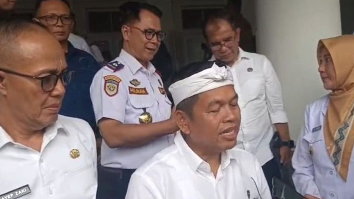Dedi Mulyadi Ingin Gratiskan Warga Miskin di SMA Swasta