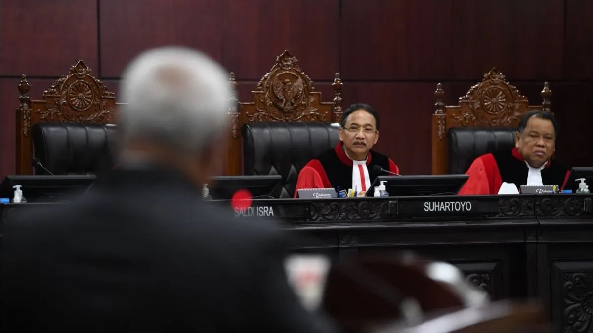 المحكمة الدستورية ترفض دعوى قضائية "خلافة" مع كريزي ريتش توم ليوفا
