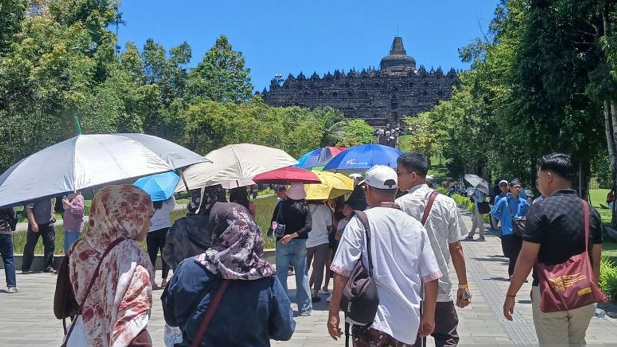Eid Holiday, Borobudur Temple Visitors Increase Two-fold