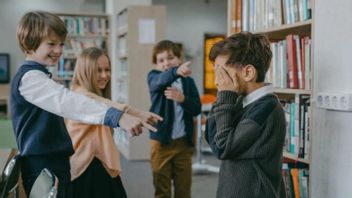 الشرطة تتعامل مع قضية التنمر على الأطفال الإناث في سكون مالانغ