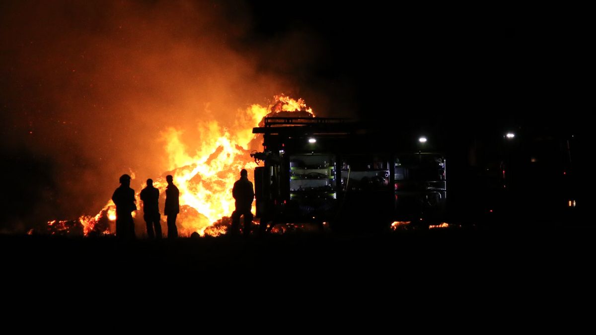 メキシコで3人の警官を負傷させた自動車爆弾の爆発