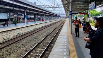 Hari Ini KAI Berhentikan KAJJ di Stasiun Jatinegara untuk Hindari Macet Dampak Demo di Kawasan Monas
