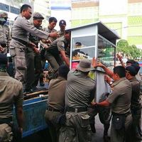 Jusuf Kalla Dukung Ahok Tertibkan PKL Tanah Abang dalam Sejarah Hari Ini, 5 Agustus 2013