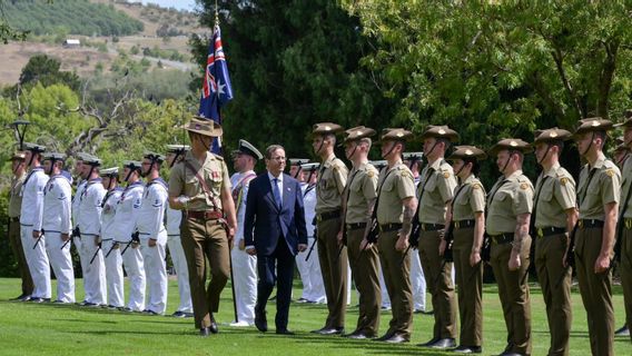 Israeli President Isaac Herzog visits Australia amid protests