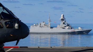 British Patrol Vessels Intercept Russian Corvettes And Tankers In The British Strait