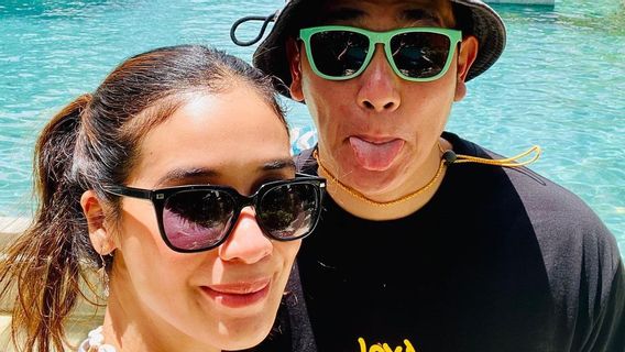 Bukan Karena Romantis, Ini Alasan Vino G Bastian hanya Follow Marsha Timothy di Instagram