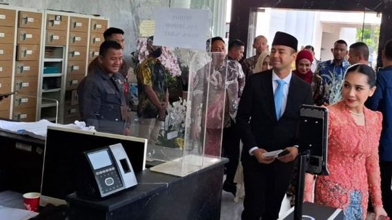 Didampingi Nagita Slavina, Raffi Ahmad Memasuki Istana Jelang Pelantikan