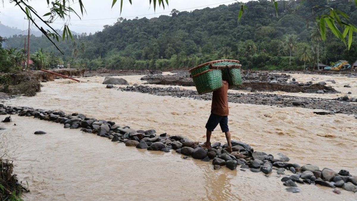 PKB立法者要求政府密切监督向苏门答腊受洪水影响的农民分发援助的情况
