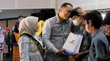 Wali Kota Eri Cahyadi Rekrut 140 Warga Disabilitas Bekerja di Pemkot Surabaya