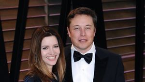 Elon Musk Ingin Bangun Produk AI dan Robotik di Luar Tesla Jika Tak Dapat Kendali Suara 25%