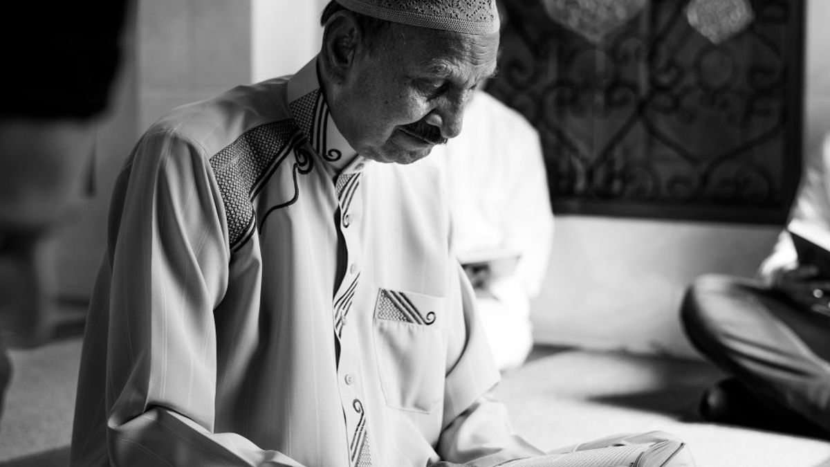 ar sur la priorité et le moment pour lire la lettre Al-Quran