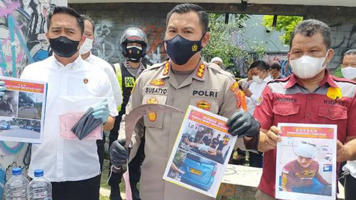 Police Arrest Perpetrator Of Begal Taxi Driver Who Was Slashed To Death While Hanging On Jalan Gunung Gede