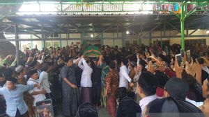 Ribuan Pelayat Padati Kediaman Mustasyar PBNU Kiai Haji Dimyati Rois di Kaliwungu Jateng