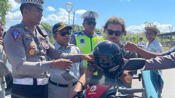 ロンボク島で横行する観光事故、レンタカー所有者との警察のプレス契約