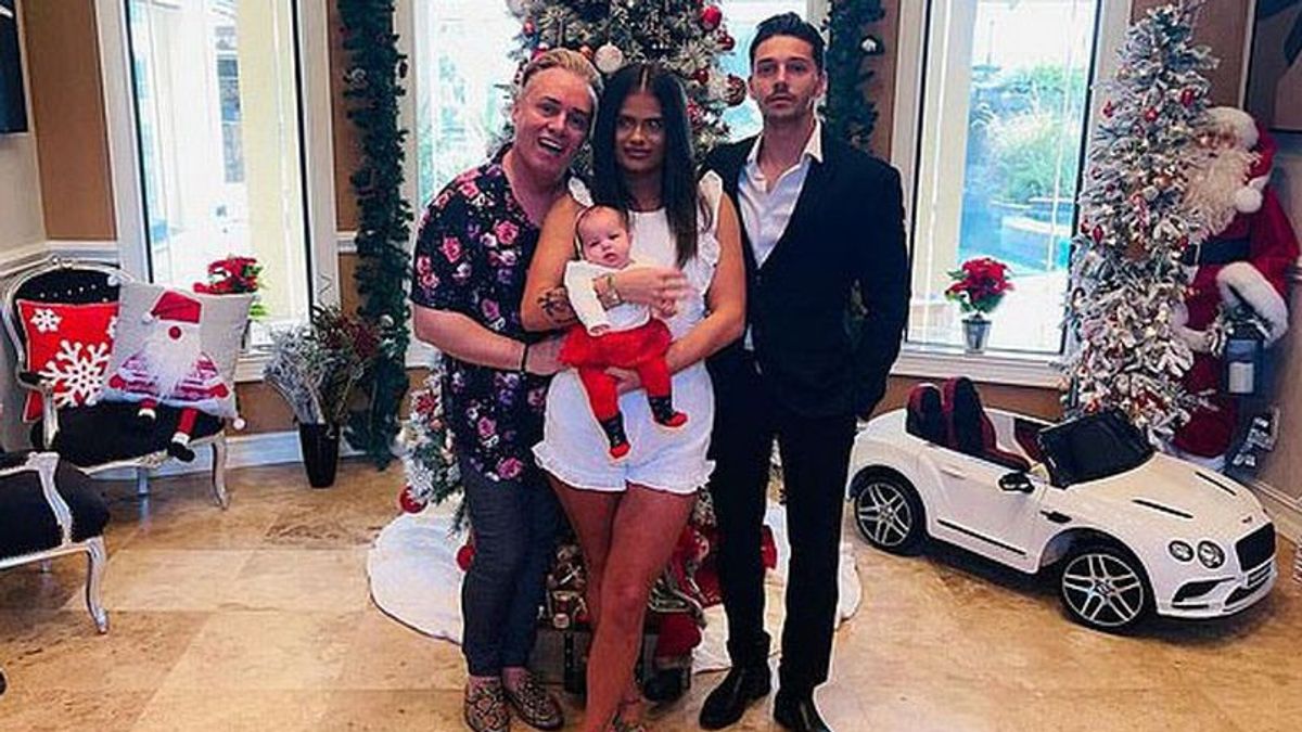 The First Gay Father In England Is Engaged To His Ex-girlfriend, They Are Ready To Celebrate A Lavish Christmas