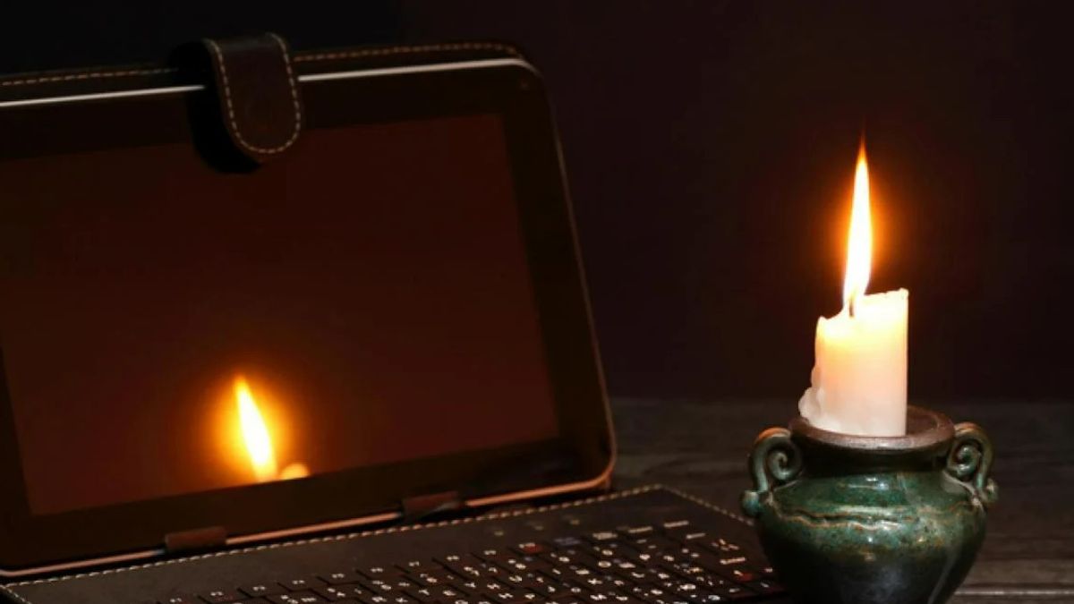 Reasons Why Power Outages Can Harm Your PC Or Laptop