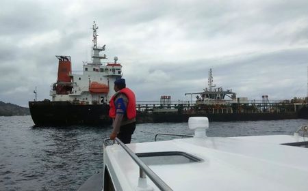 Labfor Polda Bali Selidiki Penyebab Kebakaran Kapal Tanker Elisabeth 1