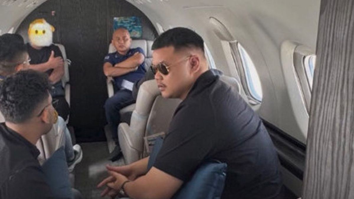 DPR RI Minta Kapolri Tegur Kapolda Kalsel Soal Anaknya yang Pamer Harta  hingga Naik Jet Pribadi