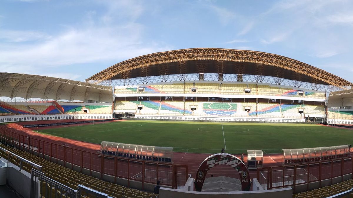 Préparation Du Stade D’entraînement à Bekasi Pour Les Participants à La Coupe Du Monde U-20