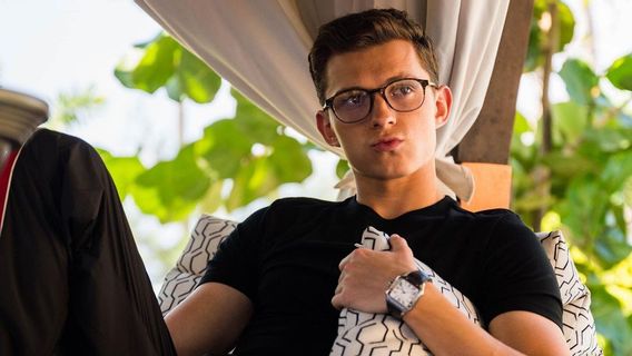 Terungkap Tom Holland Sudah Baca Naskah <i>Spider-Man 4</i> Bareng Zendaya