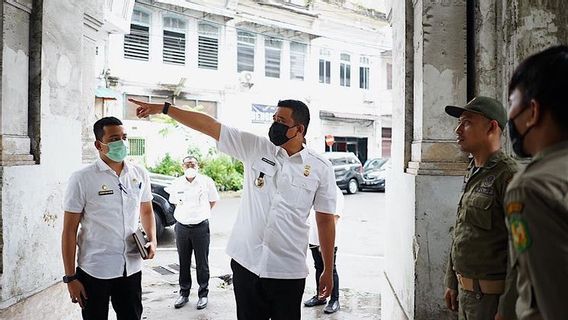 Viral Juru Parkir dan Pengendara Mobil di Medan Bertengkar, Bobby: Jangan Diperpanjang Lagi, Saya Minta Maaf