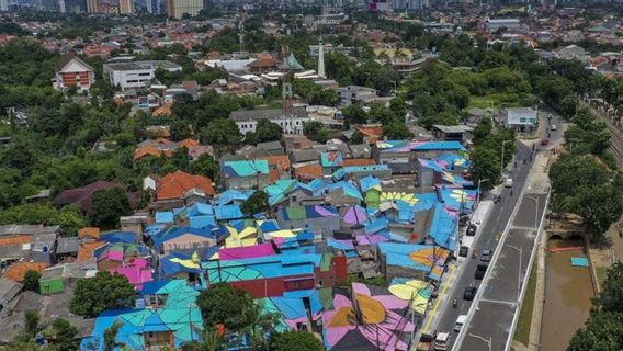 Sindir Beautification Of Horseshoe Flyover, Denny Siregar: Not Anies If It's Not Strange, It Makes You Laugh