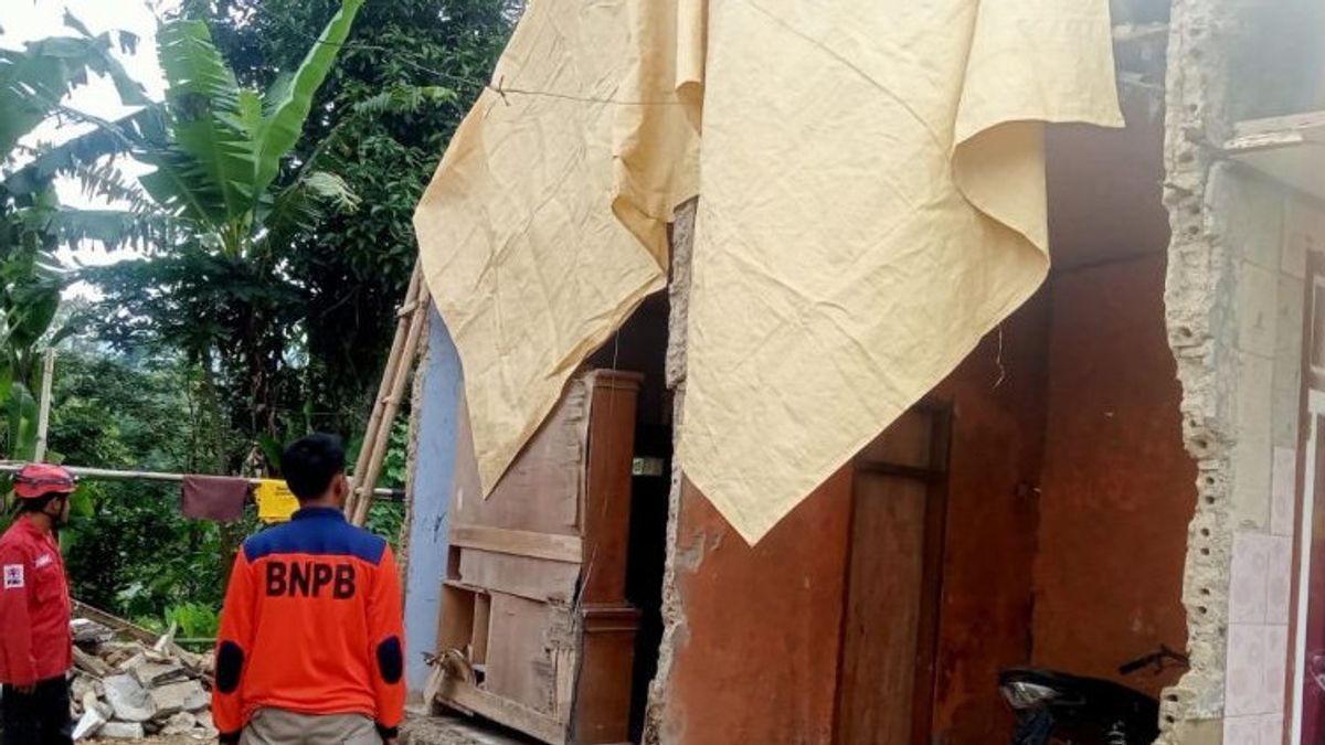 Gempa Jumat Dini Hari juga Rusak Rumah di Kabandungan Sukabumi