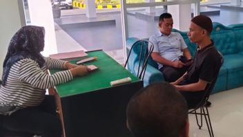 西龙目岛西部的Ponpes负责人与22名学生发生性关系，被判处16年监禁