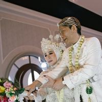 Langka Ditemui, Mengenal Wedding Vow Renewal yang Jarang Dilakukan Orang Indonesia Kecuali Melly Goeslaw