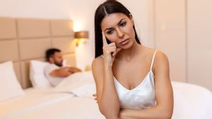 Pasangan Berhenti Ereksi saat Hubungan Intim, Ini 7 Hal yang Perlu Dilakukan