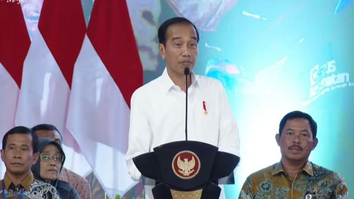    Jokowi Ingatkan Pentingnya Disiplin Jaga Kesehatan: Kalau Batuk-batuk ke Puskesmas Saja, Jangan Langsung ke RS